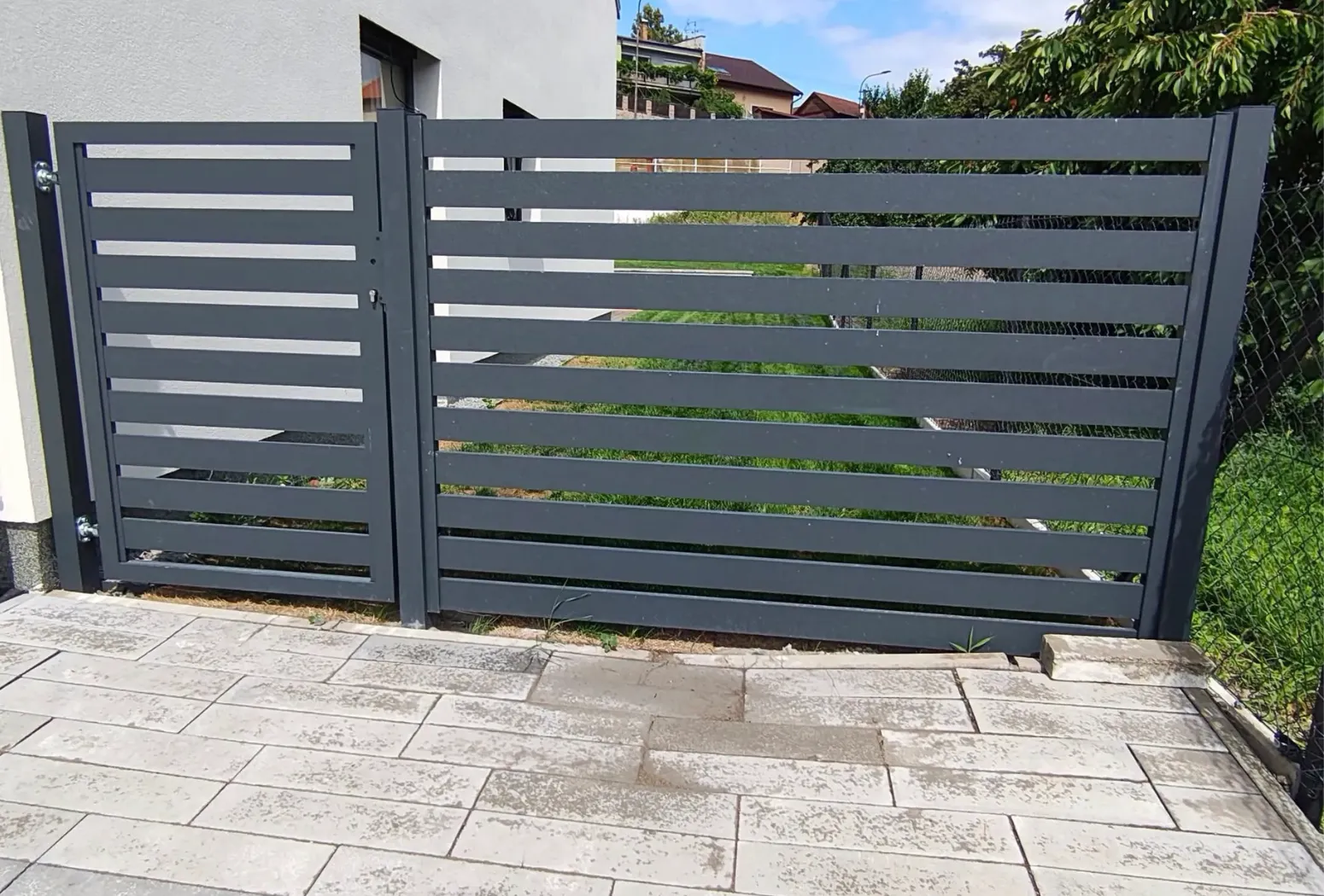 Otočná brána jednokřídlá